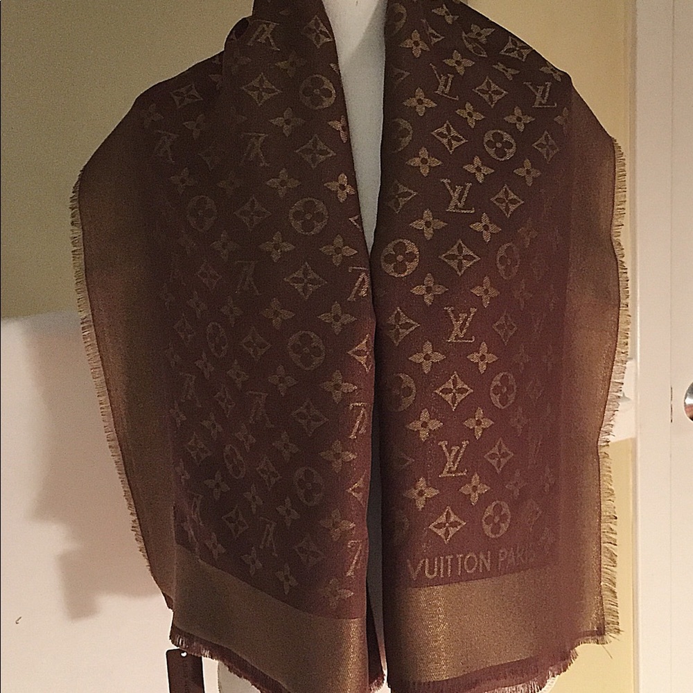 LV Reversible Shine Shawl Scarf, Brown Gold/Silver